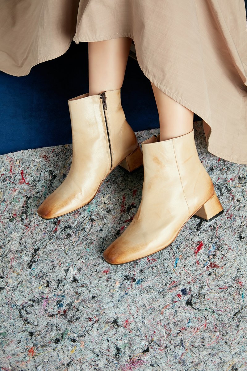 H THREE 经典方头踝靴/ 裸色/ 复古/ 粗跟 - 女款短靴 - 真皮 透明
