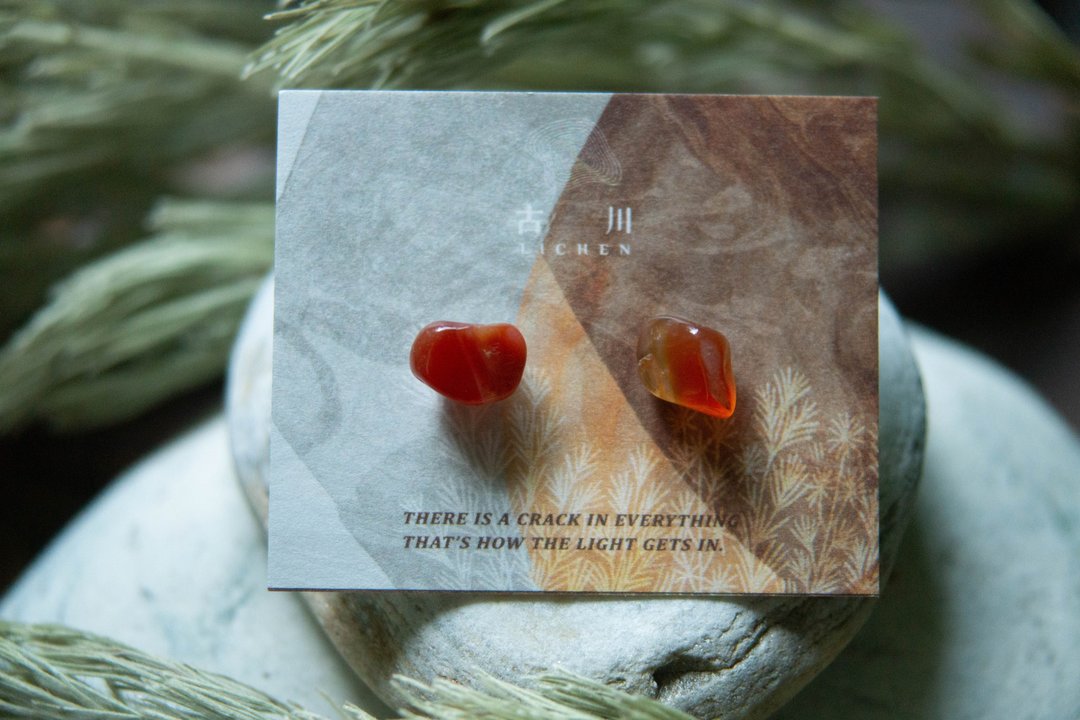 CRACK | 矿物系耳环 |  EARRINGS - 耳环/耳夹 - 玉石 红色