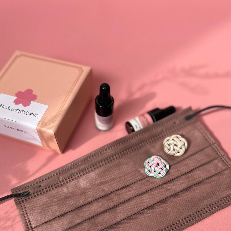 可订造【情人节/生日礼物】日式梅结口罩香薰扣 + 2ML香薰油 - 口罩 - 绣线 粉红色