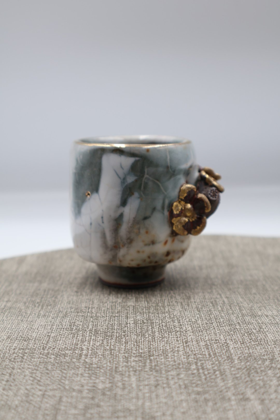 墨志野鎏金梅花杯-直口-开片系列-容量约80cc - 茶具/茶杯 - 陶 