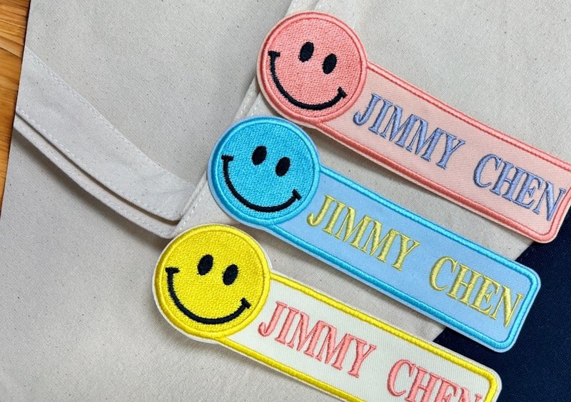行李箱刺绣贴纸姓名贴(笑脸款)(一组二片) - 贴纸 - 其他材质 