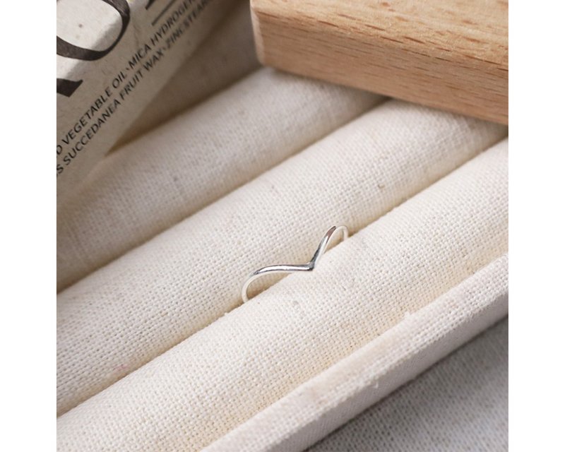 I 胜利 I 925纯银戒指 - 戒指 - 纯银 