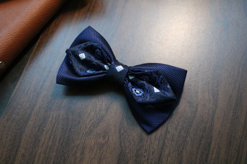 藍色真絲小白花點綴鑽石結領結商務百搭蝴蝶結 - 领结/领巾 - 丝．绢 蓝色