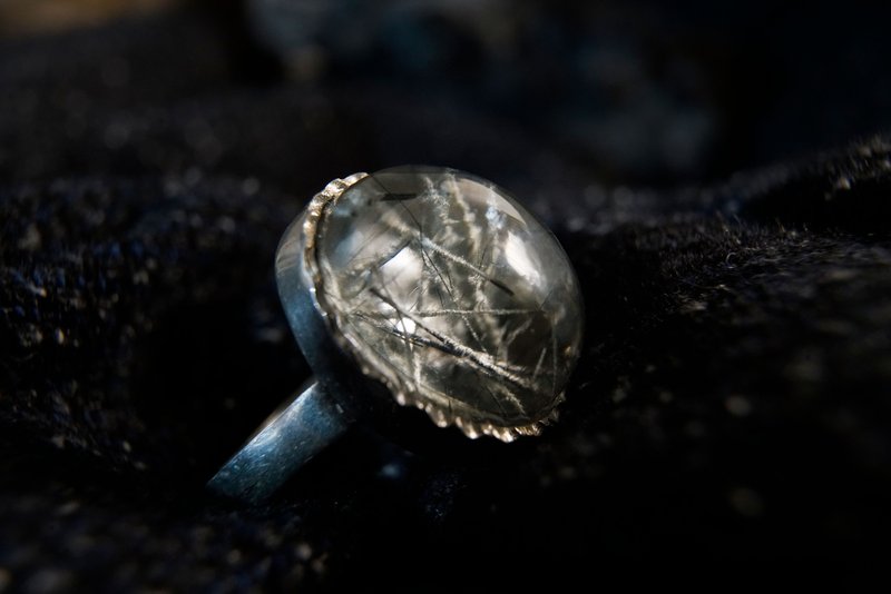 银发白 | 雪霜发晶纯银戒指 - 戒指 - 纯银 银色