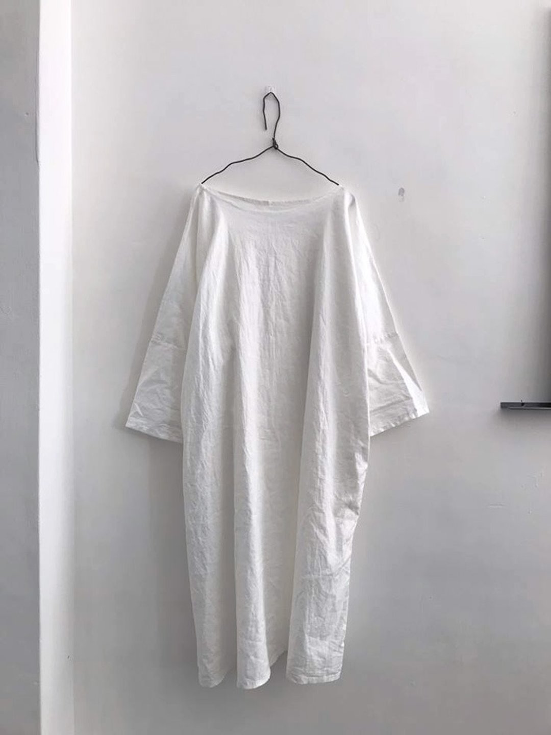 白色棉麻落肩长洋装-八分袖 - 女装上衣 - 棉．麻 