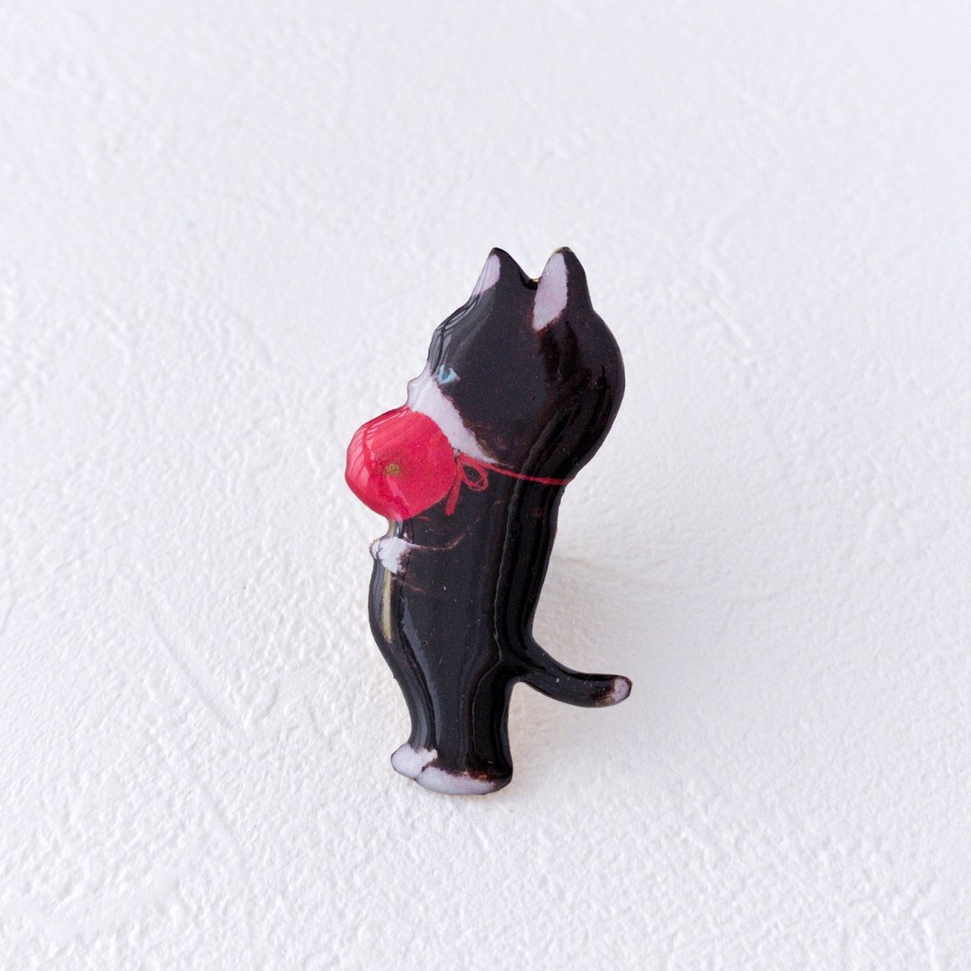 kitten with flower Brooch - 胸针 - 树脂 黑色