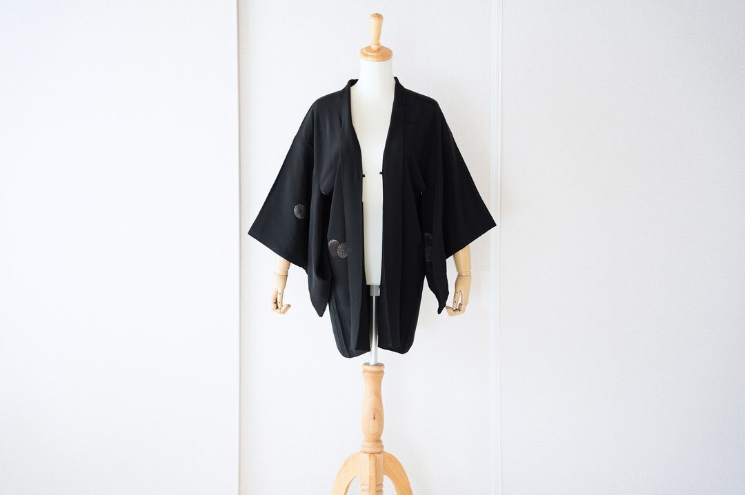 传统和服、黑和服、花卉和服、日式和服 /4756 - 女装休闲/机能外套 - 丝．绢 黑色
