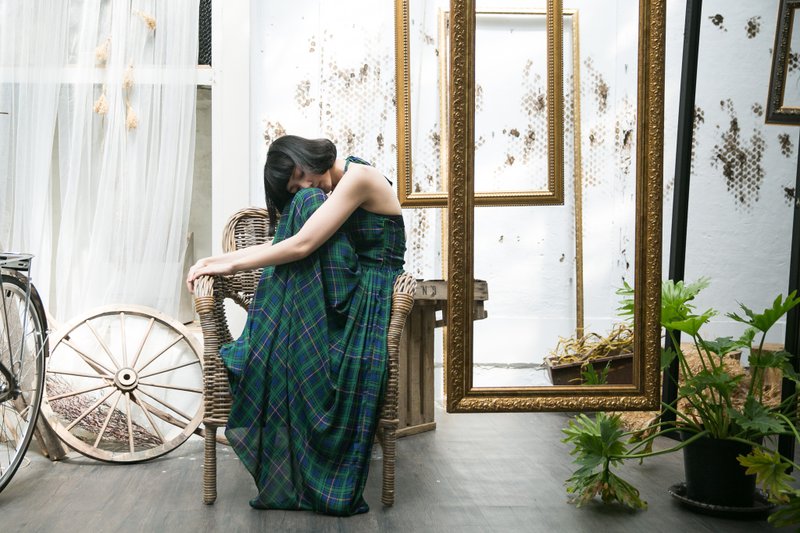 马克要去海边玩 印花格纹背后绑带雪纺洋装 - 洋装/连衣裙 - 棉．麻 绿色