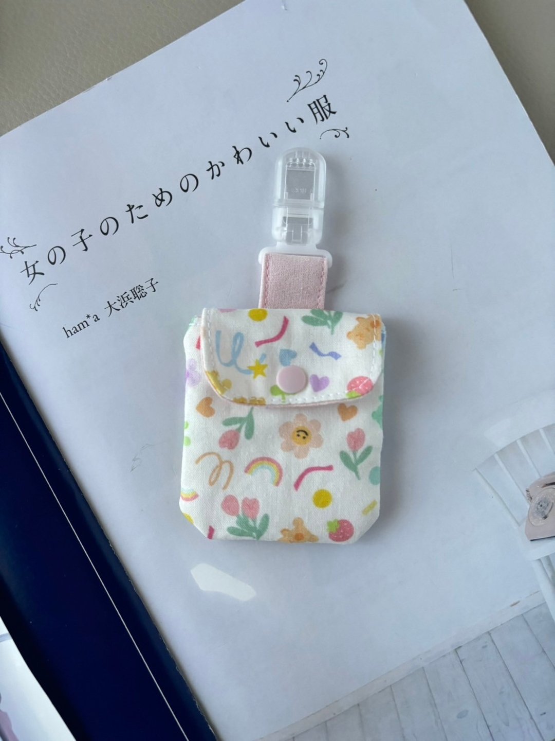甜心熊熊小花  平安福袋  平安符袋 宝宝婴儿礼 - 平安符/符袋 - 棉 白色