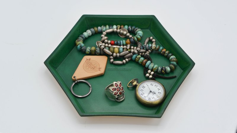 客制化礼物 一皮家居真皮高桥吾款郎皮托盘玄关钥匙礼物六角收纳 - 收纳用品 - 真皮 卡其色