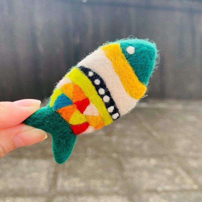 Aboriginal Fish 鱼仔羊毛毡胸针/别针 - 胸针 - 羊毛 绿色