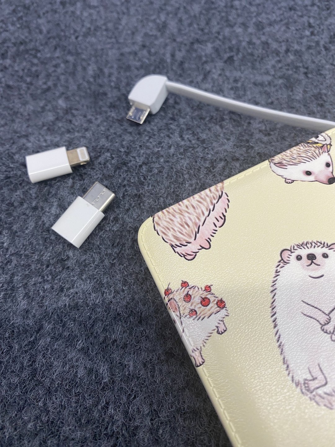 刺绊 刺猬 3合1充电器 10000W 行动电源 iphone/type C/micro-USB - 充电宝/传输线 - 塑料 