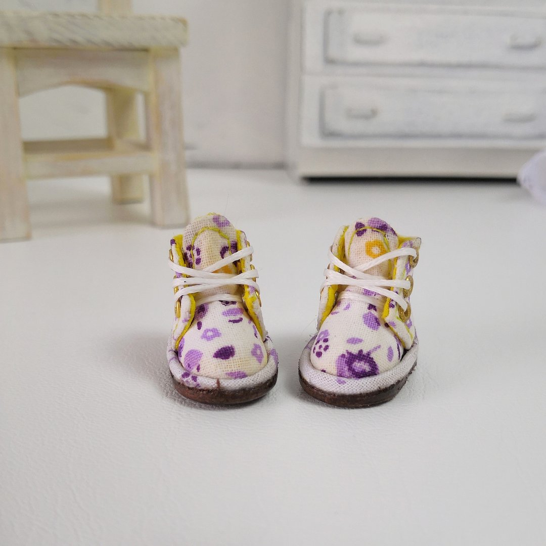Shoes handmade Blythe doll. White boots lace up for Blythe dolls. Clothes Blythe - 玩偶/公仔 - 棉 