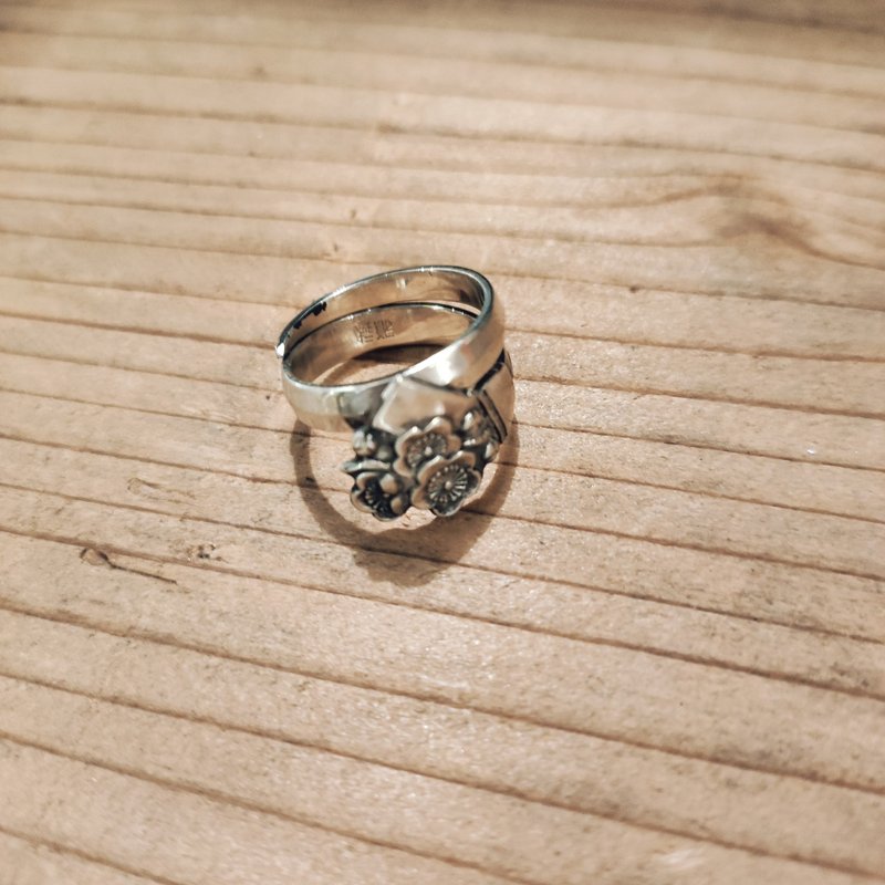 吉祥物“结び文”与梅花 复古银制菓子签改制戒指_0835 复古日系图案 - 戒指 - 纯银 银色