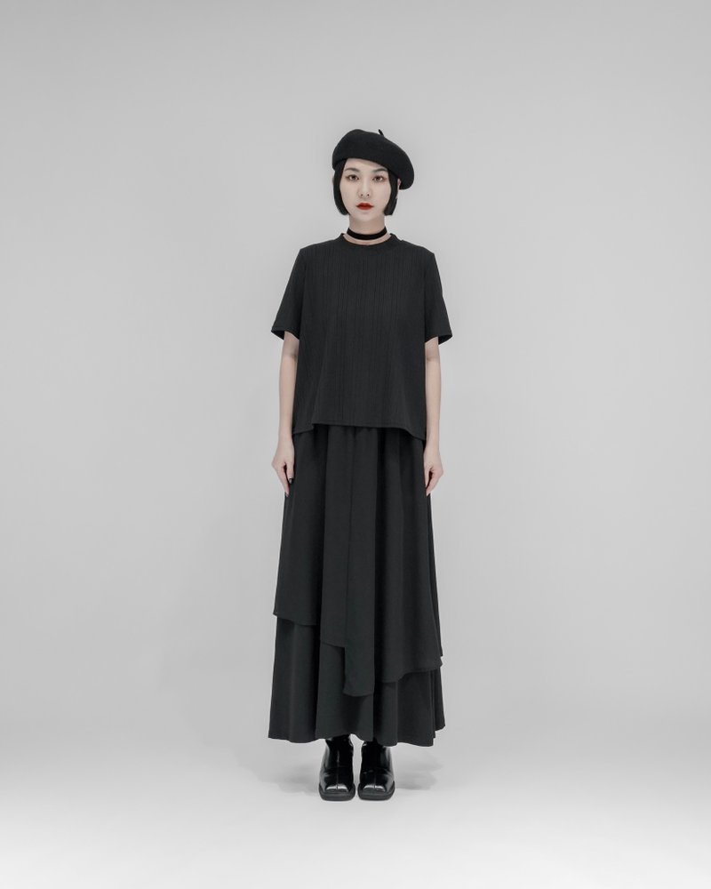 MUKK DESIGN 细坑条后开衩短袖上衣 - 女装上衣 - 聚酯纤维 黑色