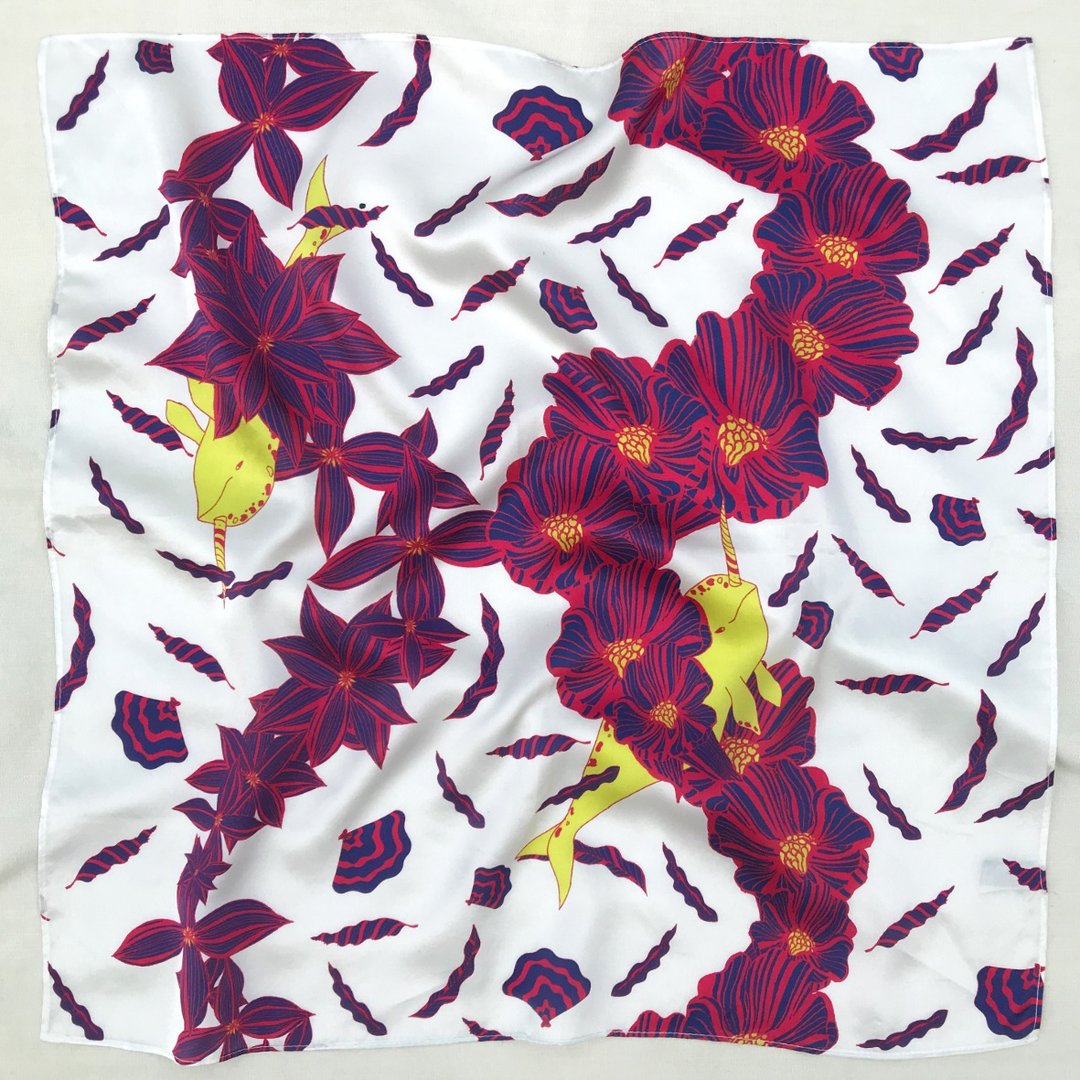 Silk Scarf 独角鲸花丛捉迷藏 手绘丝巾 | 白练・玫瑰红色 - 丝巾 - 丝．绢 红色