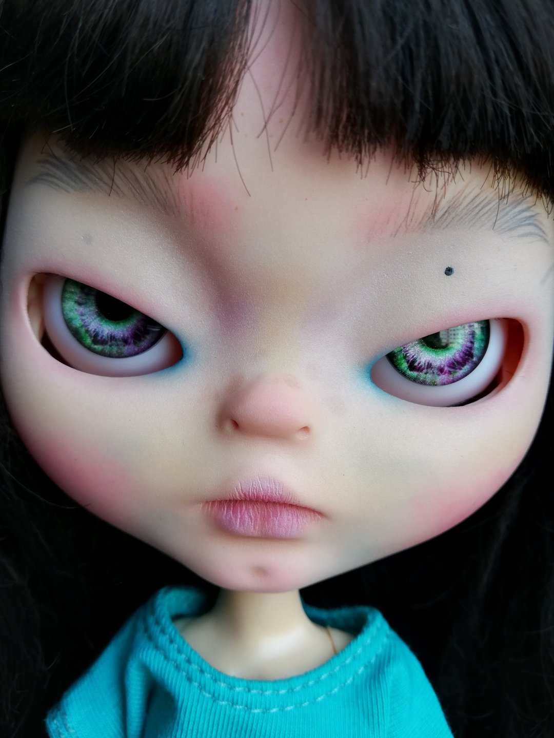Blythe 亚洲订制娃娃，雕刻脸部，正常肤色棕头发 OOAK 娃娃 - 玩偶/公仔 - 塑料 咖啡色