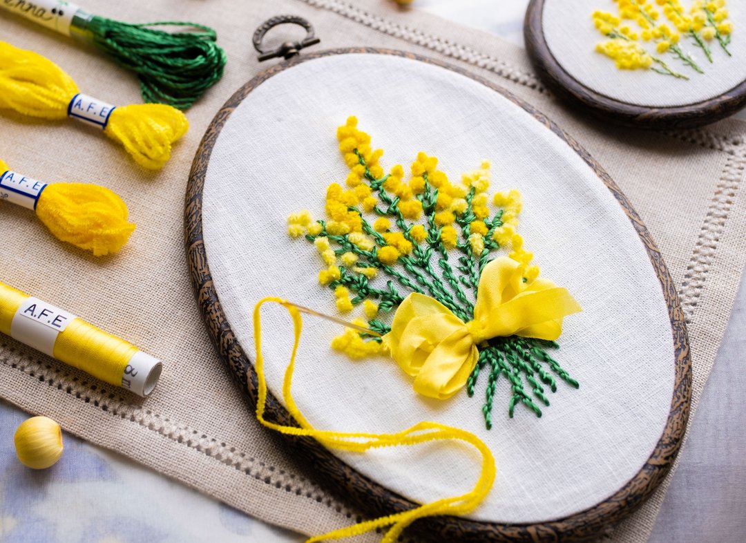 Mimosa flower embroidery production kit For those who want to embroider firmly with a large frame - 编织/刺绣/羊毛毡/裁缝 - 绣线 黄色