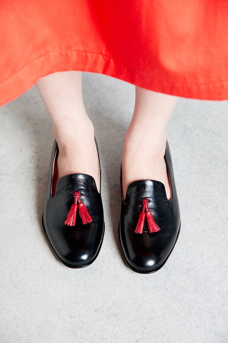 HTHREE 流苏乐福鞋/ 黑/ 平底 / Tassel Loafers - 女款牛津鞋/乐福鞋 - 真皮 黑色