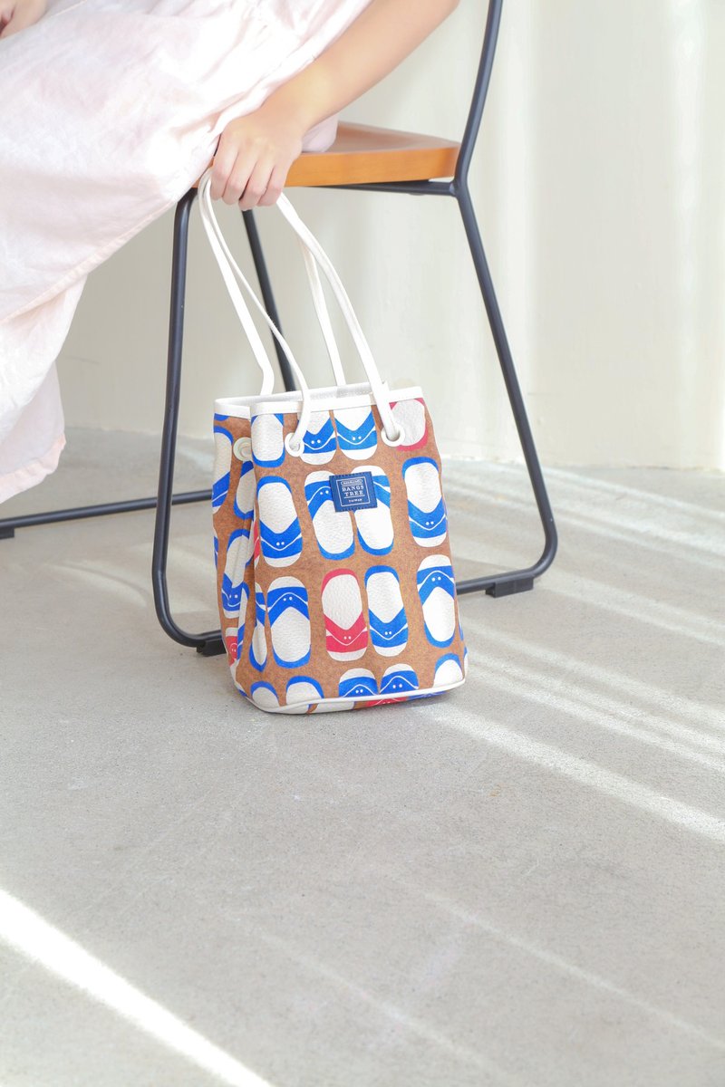 蓝白拖 帆布肩背包 手提包 - 手提包/手提袋 - 棉．麻 咖啡色