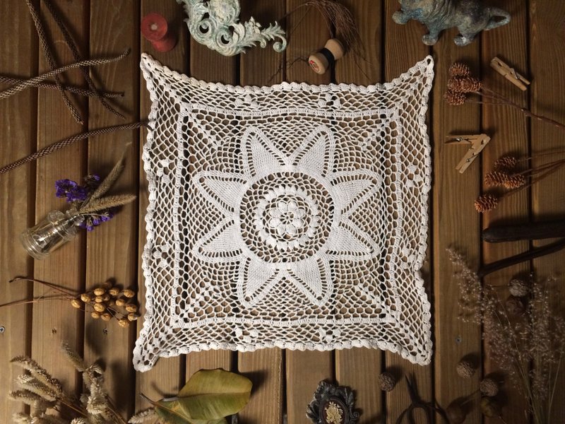 老普普风沙发椅垫坐垫桌垫针织编织英式下午茶桌巾茶几拼布金工业风乡村杂货zakka北欧洲风蕾丝松饼咖啡干燥花盆多肉古道具发廊 - 餐垫/桌巾 - 棉．麻 白色