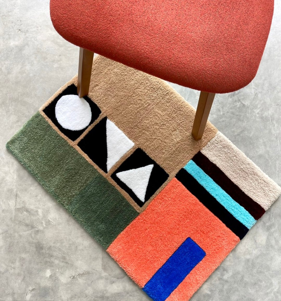 Handtufed rug with geometric pattern - 地垫/地毯 - 棉 卡其色