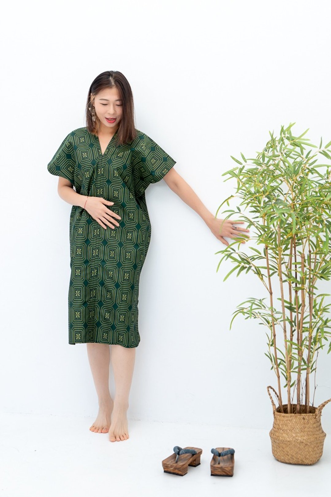长版古董毛料绿色华丽几何花纹温暖罩衫四角衣四方衣 - 洋装/连衣裙 - 羊毛 绿色