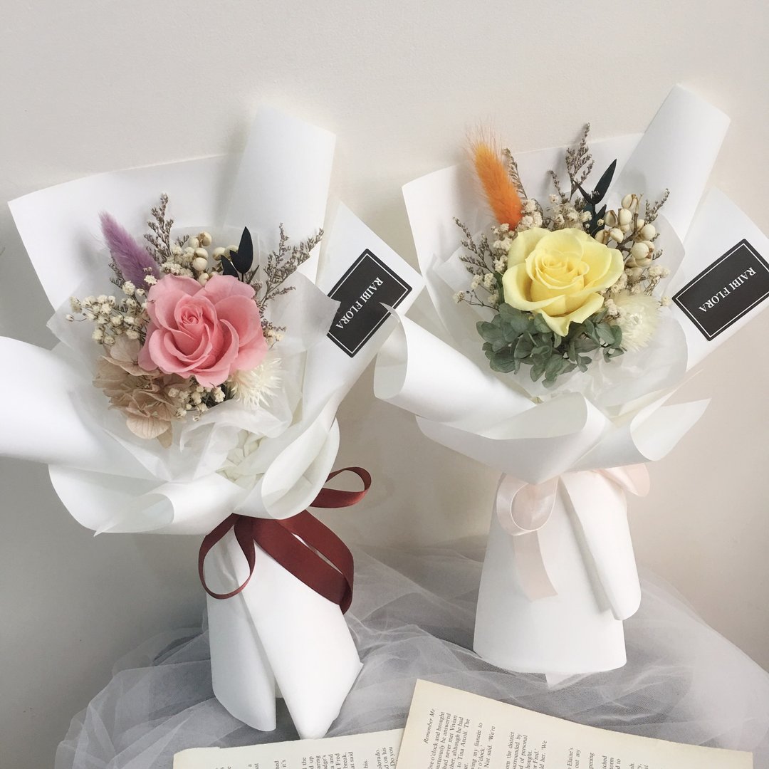 永生花小花束 5色 / 毕业花束 永生花花束 生日花束 情人节花束 - 干燥花/捧花 - 植物．花 