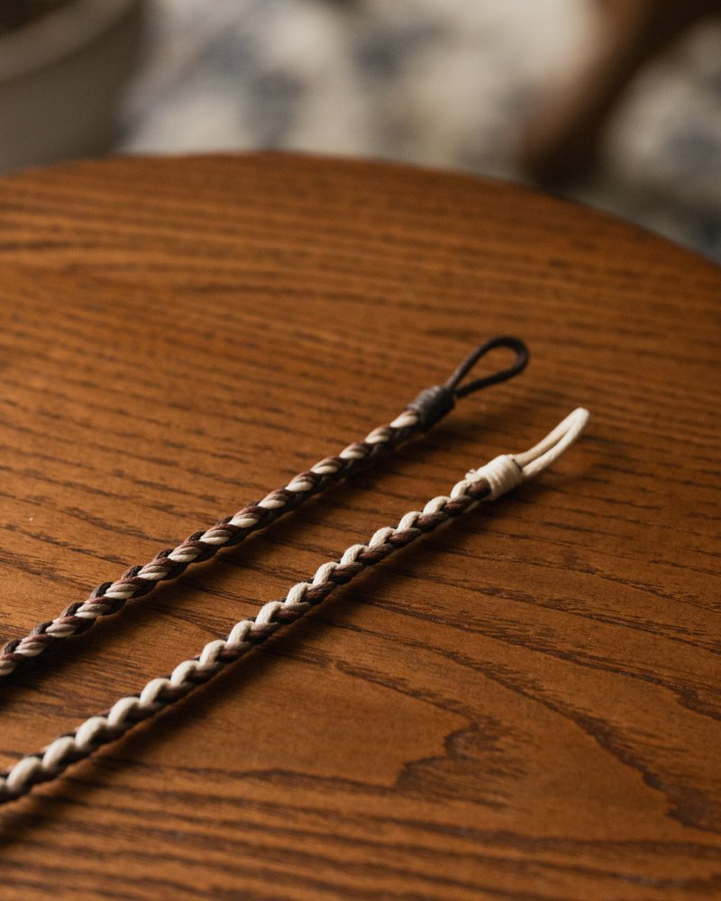 千穗 | 四股蜡绳编织手环 - 手链/手环 - 棉．麻 卡其色