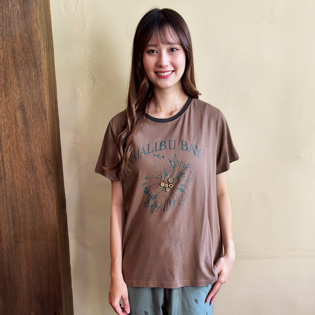 Hana Mokuba 圆领花朵钮扣印花上衣 - 女装上衣 - 其他材质 