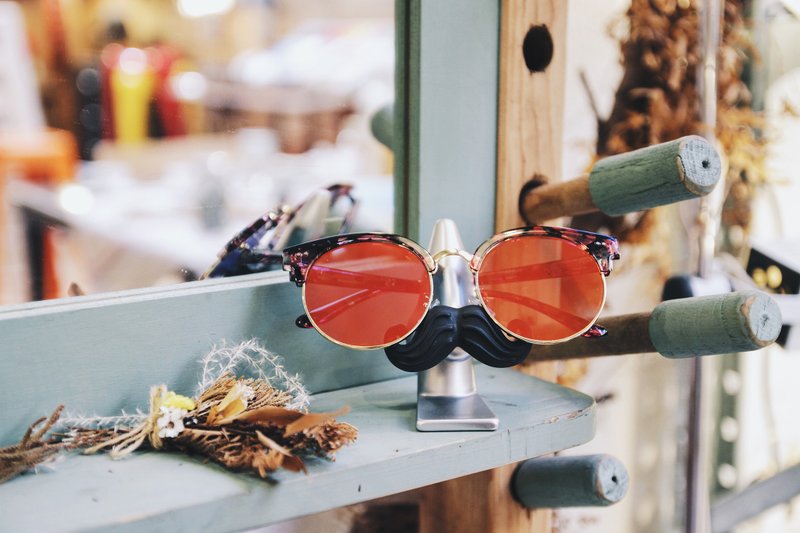 DULTON 胡子眼镜架(预购) - 摆饰 - 塑料 银色