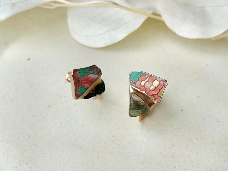 有田烧 金继 螺旋耳夹 叶纹 花纹 绿发晶 天然石 传统工艺 No.285 - 耳环/耳夹 - 陶 绿色