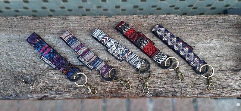 AMINS SHINY WORLD 手工民族织布图腾相机带,钥匙圈2.0 - 钥匙链/钥匙包 - 棉．麻 多色