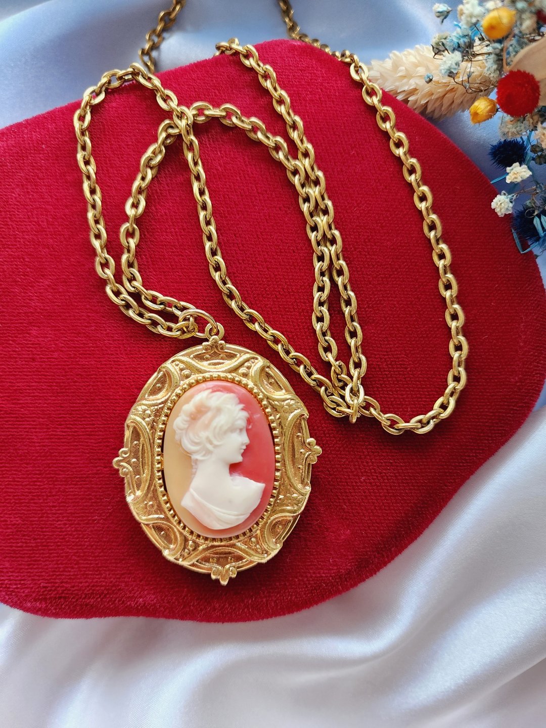 美国西洋古董饰品 / 维多利亚浮雕cameo华丽边框LOCKET项链/长链 - 长链 - 其他金属 
