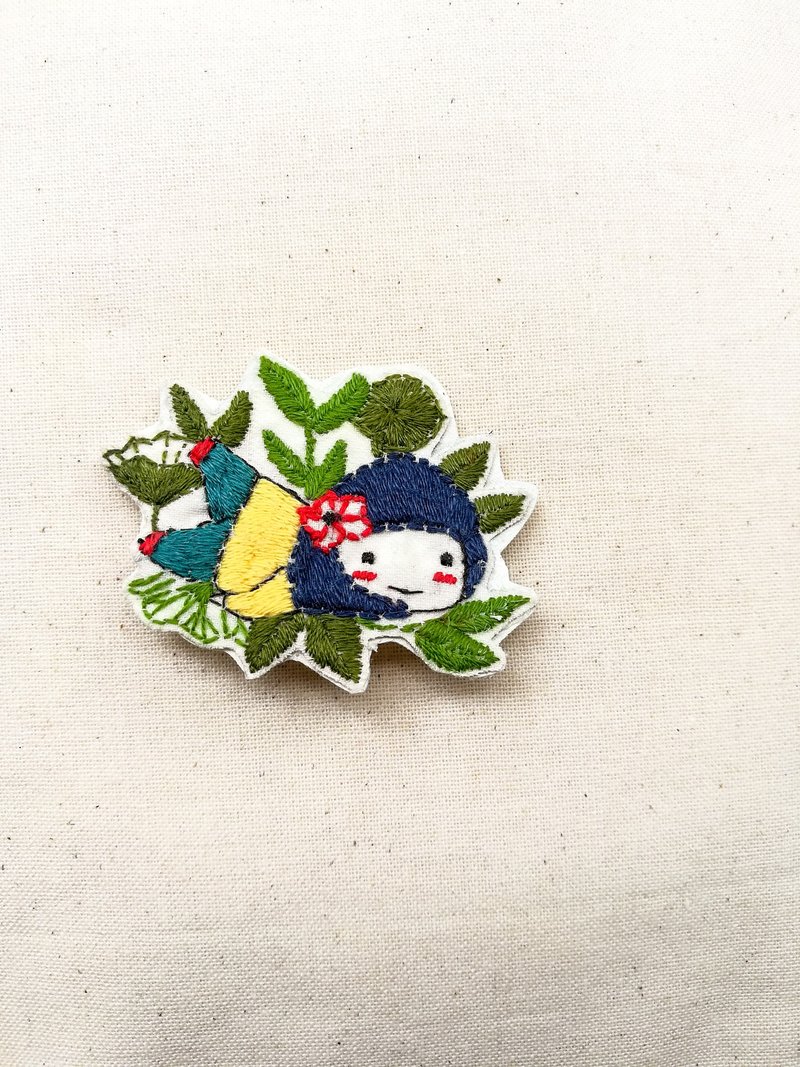 lazy boy  Embroidery Brooch - 胸针 - 绣线 绿色