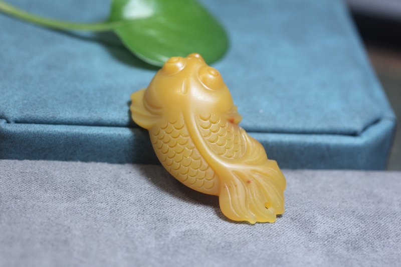 【年年有余】精品黄蜡石雕刻如鱼得水挂件挂饰吊坠送礼自戴佳品 - 项链 - 玉石 黄色