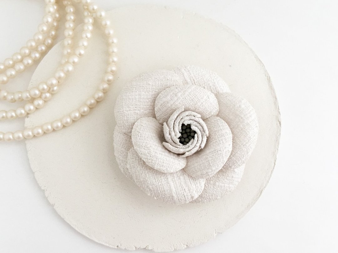 Corsage: Tweed Camellia Ivory - 胸针 - 聚酯纤维 白色