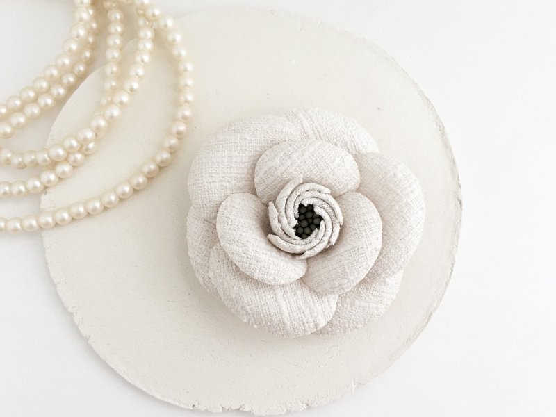 Corsage : ツイード カメリア  アイボリー - 胸针 - 聚酯纤维 白色