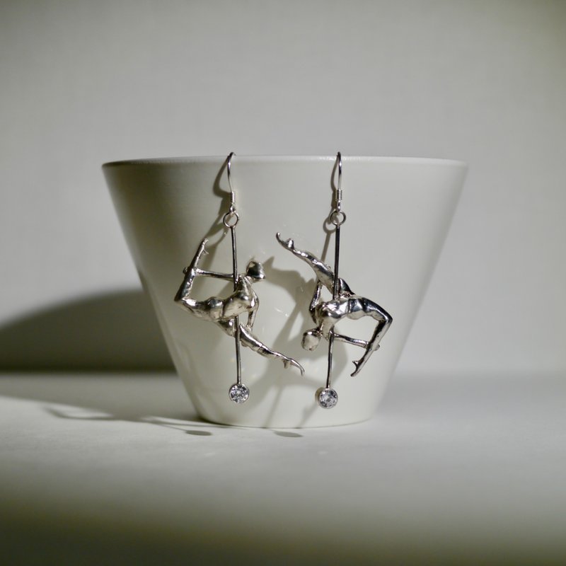 Ballerina 纯银耳环 - 耳环/耳夹 - 银 银色