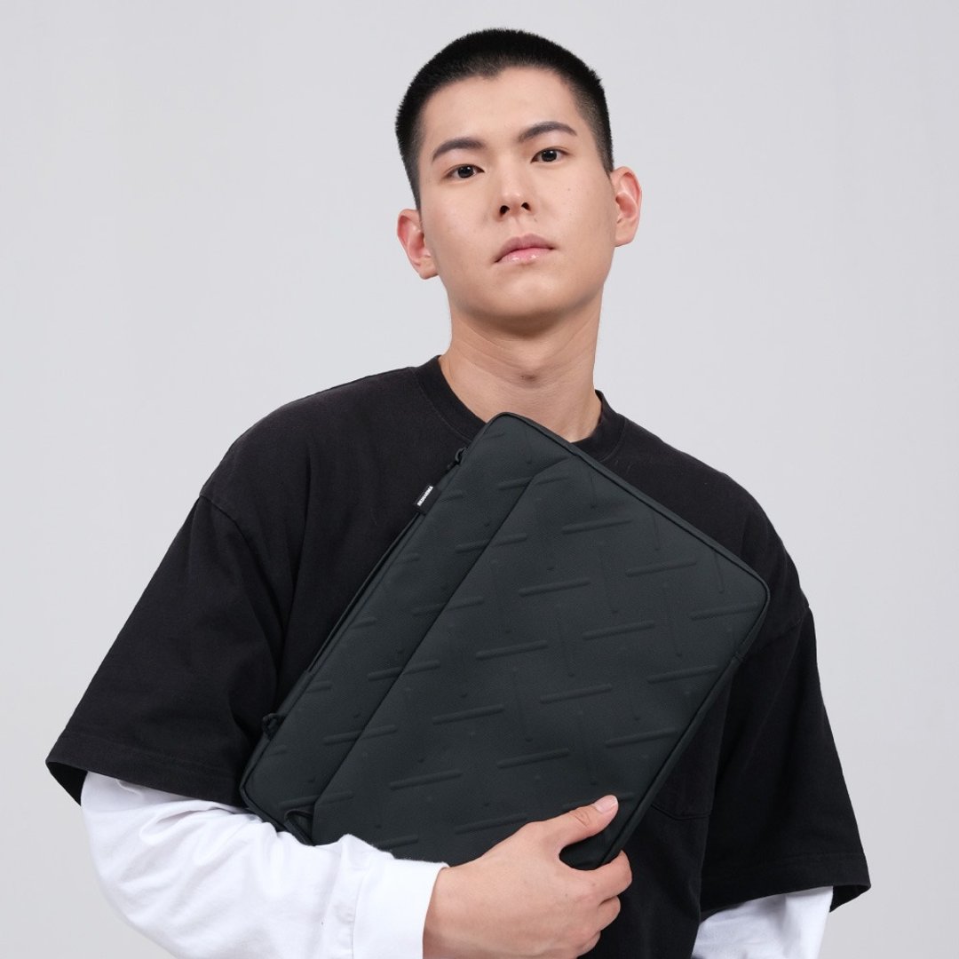 Juno 铁花笔电包 MacBook 14 寸-黑色 - 电脑包 - 其他材质 黑色