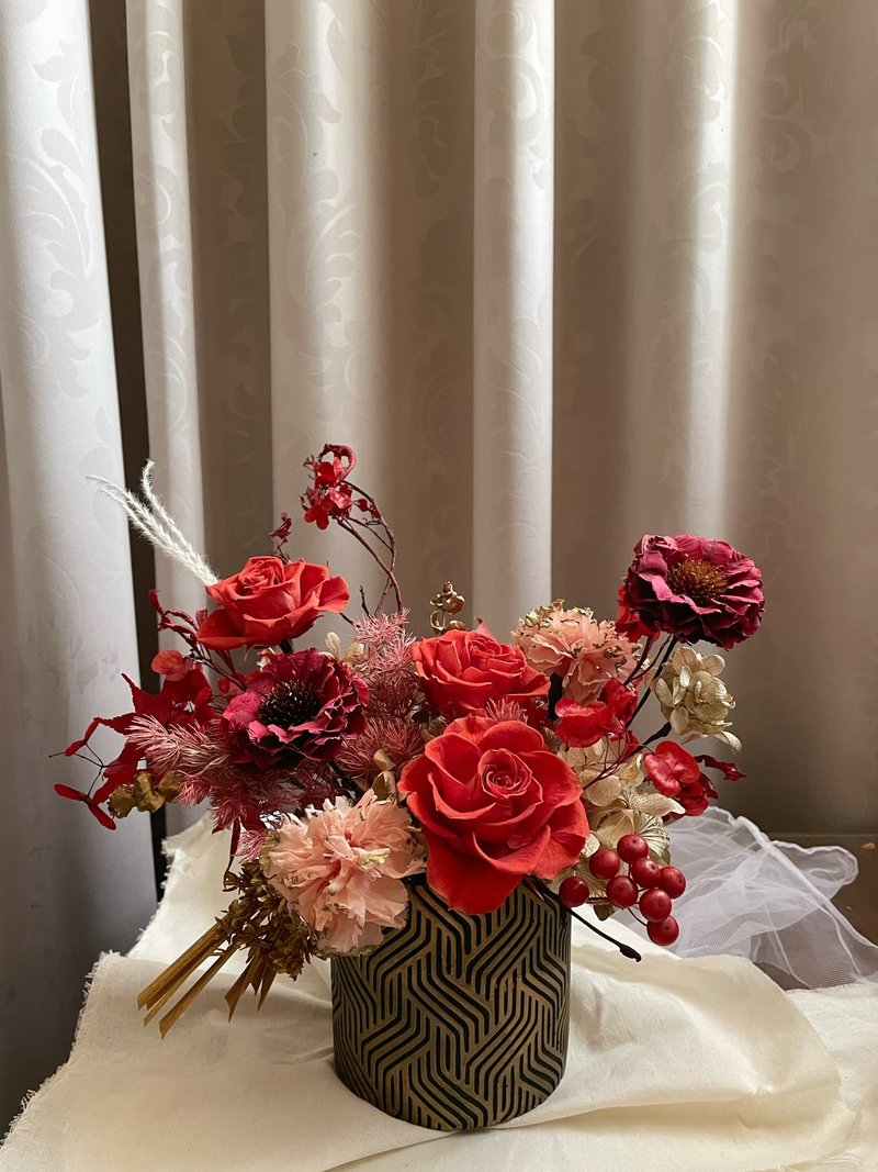 【花诉花艺】火红永生桌花/开幕花礼/升迁花礼/祝贺花礼/乔迁花礼 - 干燥花/捧花 - 植物．花 多色