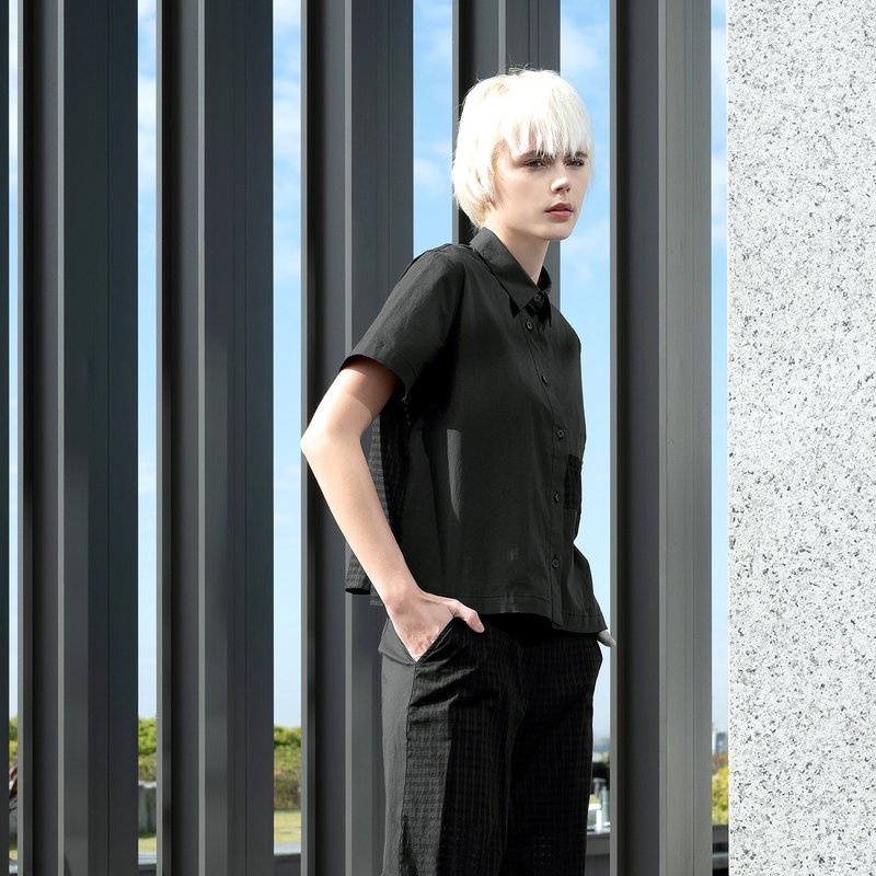 虚实透格拼接短袖衬衫 - 女装衬衫 - 棉．麻 黑色