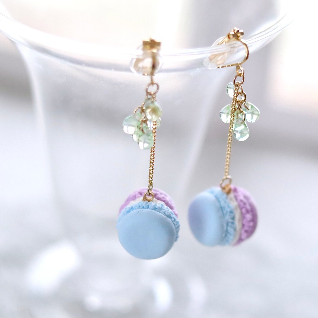 Refreshing bicolor macaron earrings Clip-On - 耳环/耳夹 - 粘土 蓝色