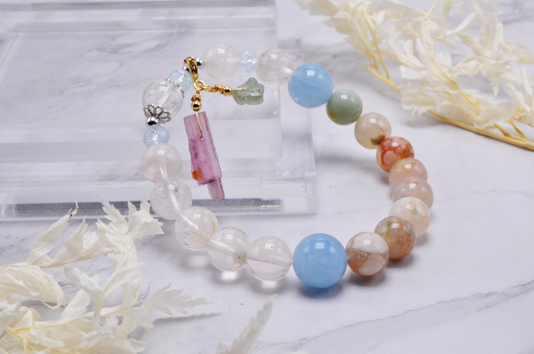 典藏原创 | 遇 - 雪花的祝福 | 雪花幽灵/海蓝宝/托帕石/樱花玛瑙 - 手链/手环 - 水晶 红色