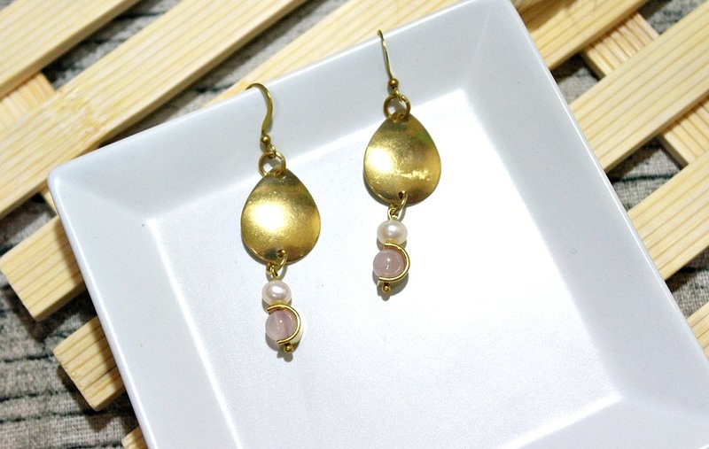 黄铜X天然石＊三角环＊-勾式耳环 - 耳环/耳夹 - 其他金属 粉红色