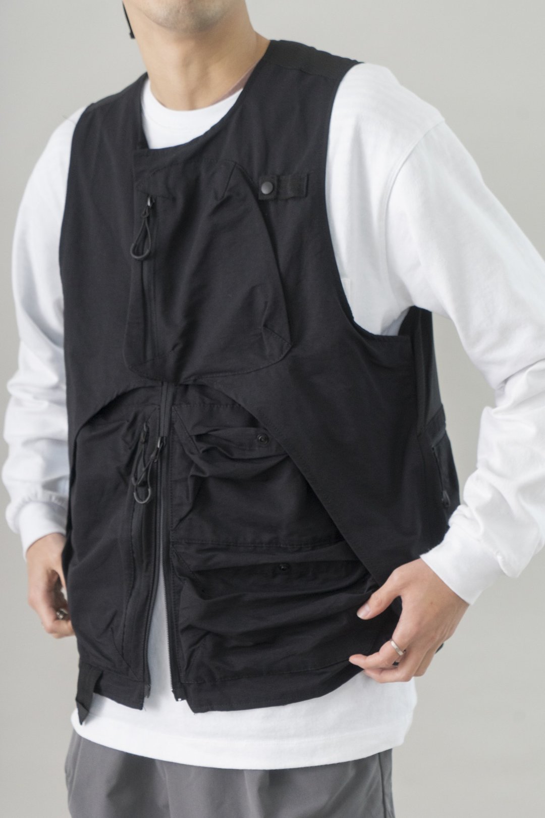 VEST 日系潮流工裝馬甲 戶外功能多口袋登上露營釣魚背心 - 男装背心 - 聚酯纤维 黑色