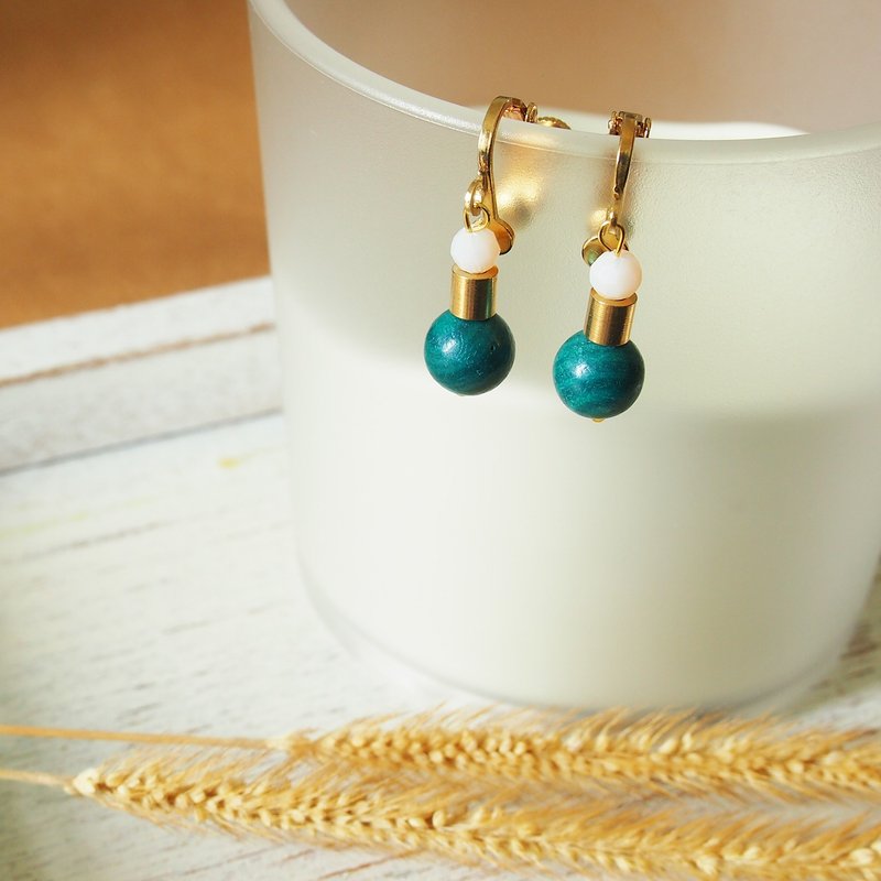 Minimal  green stone earrings 01 - 耳环/耳夹 - 石头 绿色