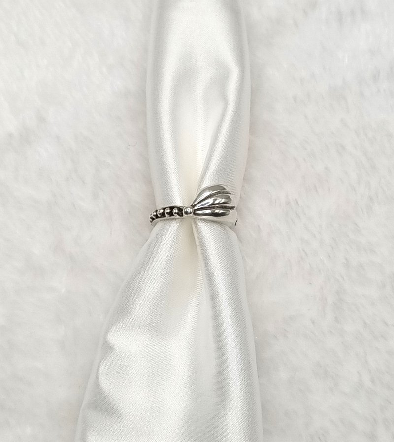 半金半蝶戒指  / 925纯银戒指 / 纯手工制作 - 戒指 - 纯银 