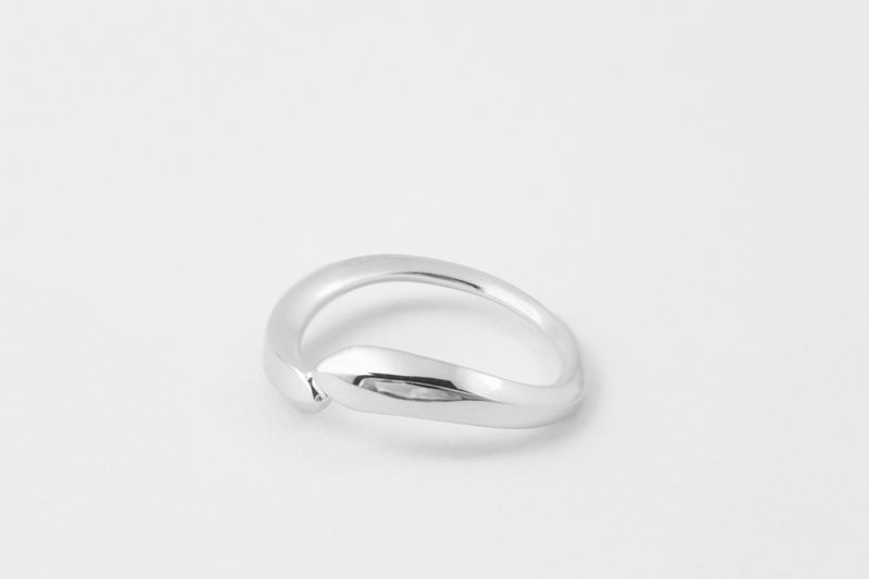 Shape Of Elegance / R03 Silver925 - 戒指 - 银 