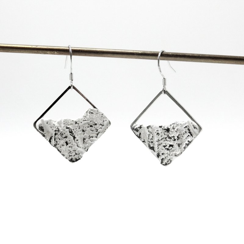 水墨系列-大地垂吊水泥耳环(生日礼物/情人礼物) - 耳环/耳夹 - 水泥 银色